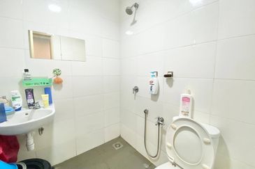 Vista Alam Serviced Apartment