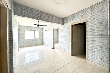 Aman Putra Apartment