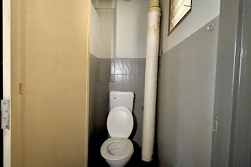 Aman Putra Apartment