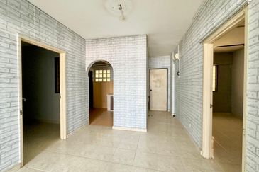 Aman Putra Apartment