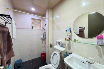 Pangsapuri Bayu Suria (Summerfields Apartments)