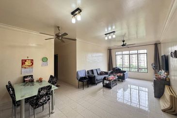 Pangsapuri Bayu Suria (Summerfields Apartments)