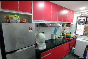 Flat Pandan Jaya Blok L13