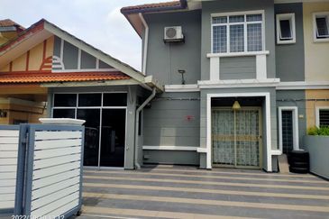 Persiaran Puncak Alam 1 