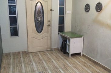 Persiaran Puncak Alam 1 