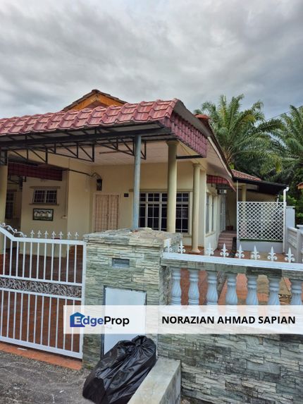 Desa Mutiara Single Storey Semi-D For Sale Partially Furnished, Selangor, Sepang