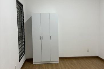 Residensi Anggerik Wira