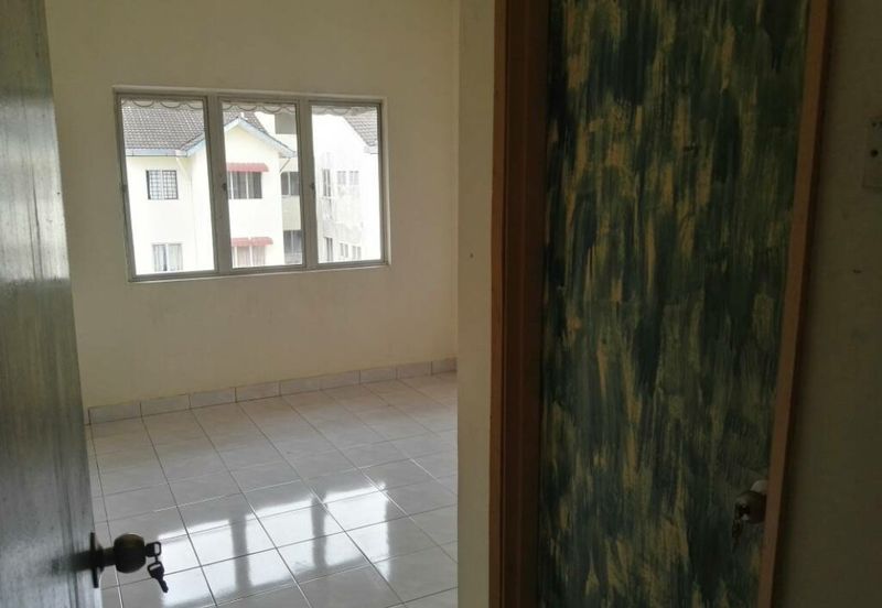 Cempaka Apartment (Taman Bunga Raya)