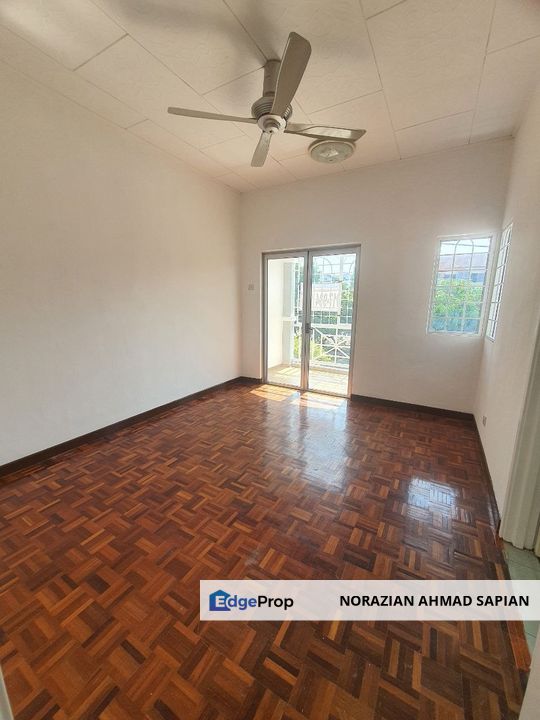 Seksyen 7 Bangi Double Storey For Sale Spacious Unit, Selangor, Bangi