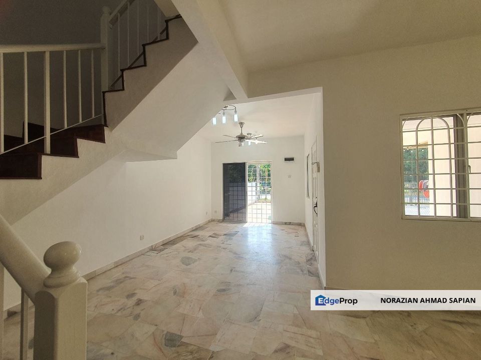 Seksyen 7 Bangi Double Storey For Sale Spacious Unit, Selangor, Bangi