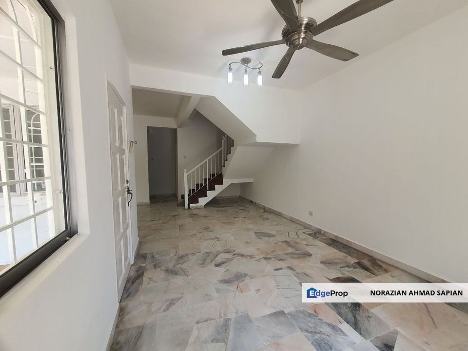 Seksyen 7 Bangi Double Storey For Sale Spacious Unit, Selangor, Bangi