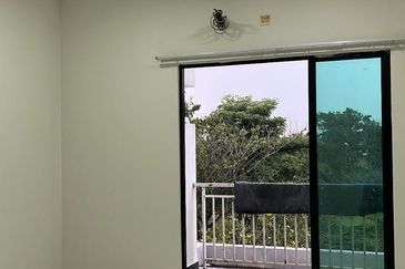 Laman Delfina @ Nilai Impian