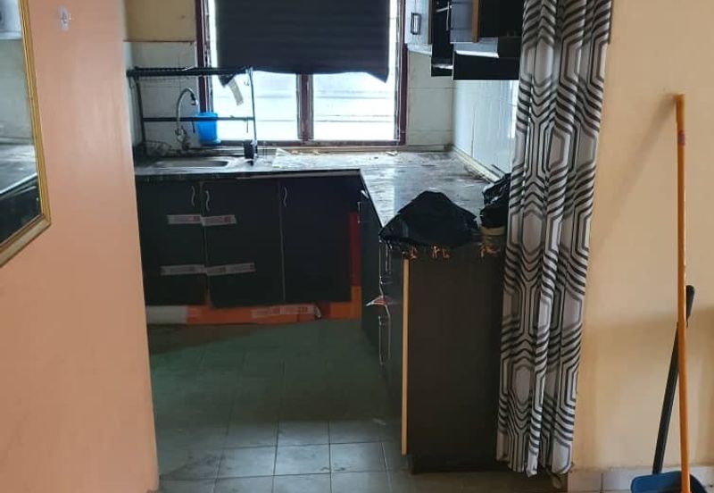 Pangsapuri Jati, Seri Kembangan