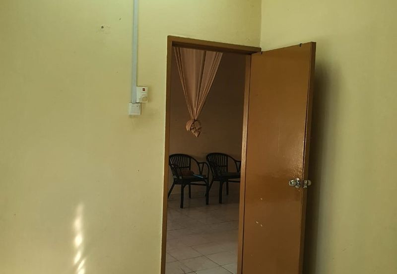 Pangsapuri Jati, Seri Kembangan