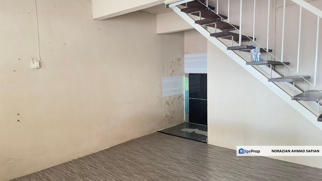 Taman Putra Ampang Double Storey For Sale Low Cost, Selangor, Ampang