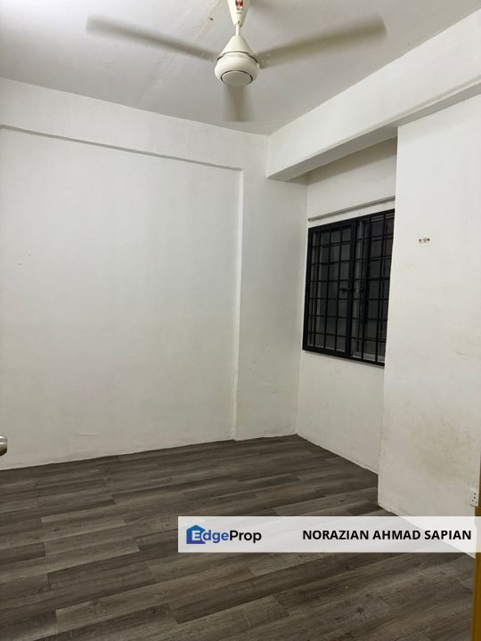 Penaga Mas Apartment For Sale Partly Furnished, Selangor, Puchong