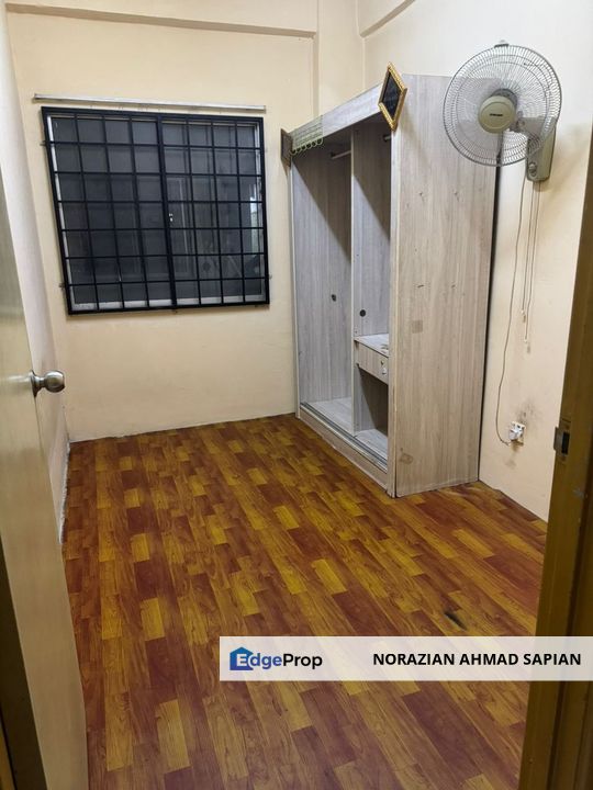 Penaga Mas Apartment For Sale Partly Furnished, Selangor, Puchong