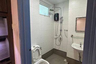 Seasons Luxury Apartments @ Amara Larkin