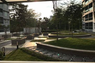 Seasons Luxury Apartments @ Amara Larkin