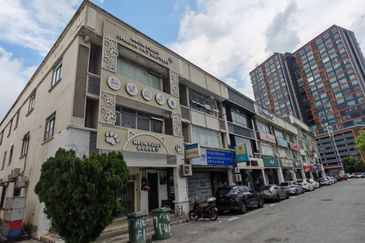 Taman Mount Austin Commercial