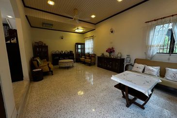 Taman Nong Chik Heights