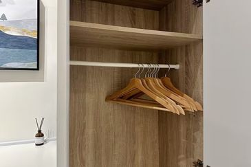 Akademik Suite @ Mount Austin