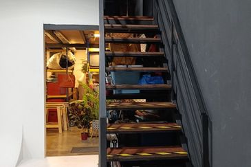 Eco Curve @ Eco Business Park 1