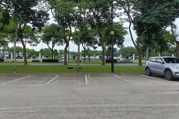 Eco Curve @ Eco Business Park 1