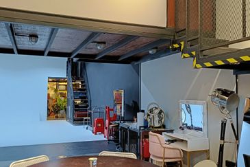 Eco Curve @ Eco Business Park 1