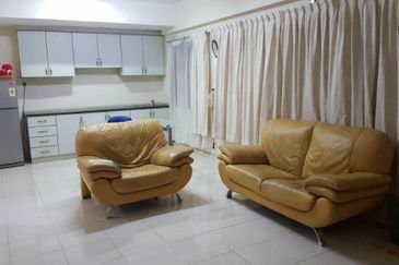 Bangunan Duta Impian (The Embassy Suites)