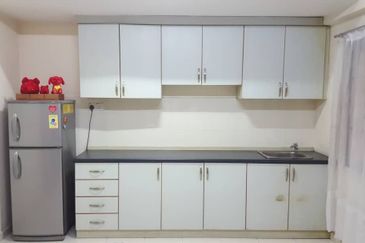 Bangunan Duta Impian (The Embassy Suites)