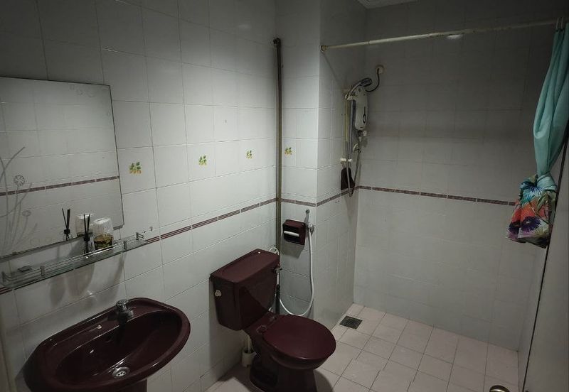 Aloha Tower Condominium