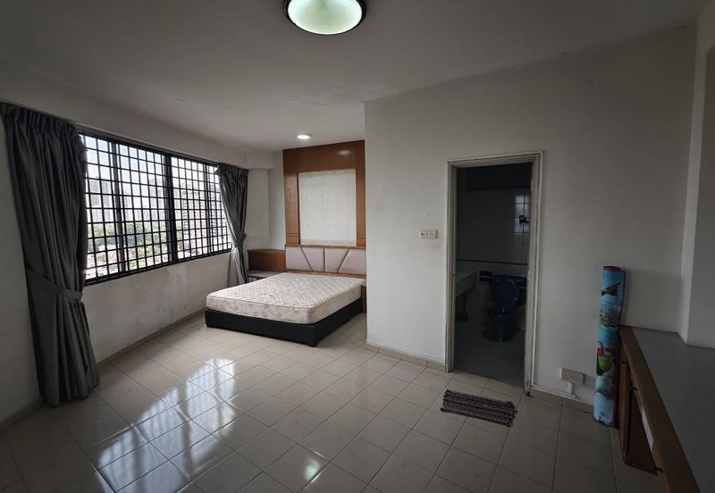 Aloha Tower Condominium