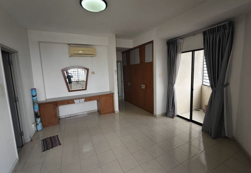 Aloha Tower Condominium