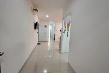 Taman Mount Austin Commercial