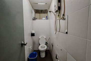 Taman Mount Austin Commercial