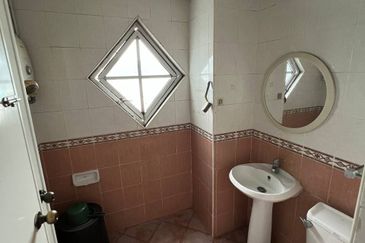 Pangsapuri Orchid View Luxury Apartment