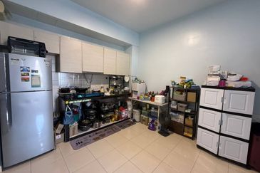 Dedaun Hijau (Greenfield Regency)