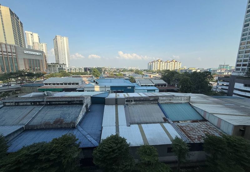 Dedaun Hijau (Greenfield Regency)