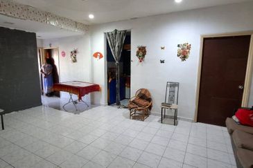 Sri Intan (Bandar Seri Alam)