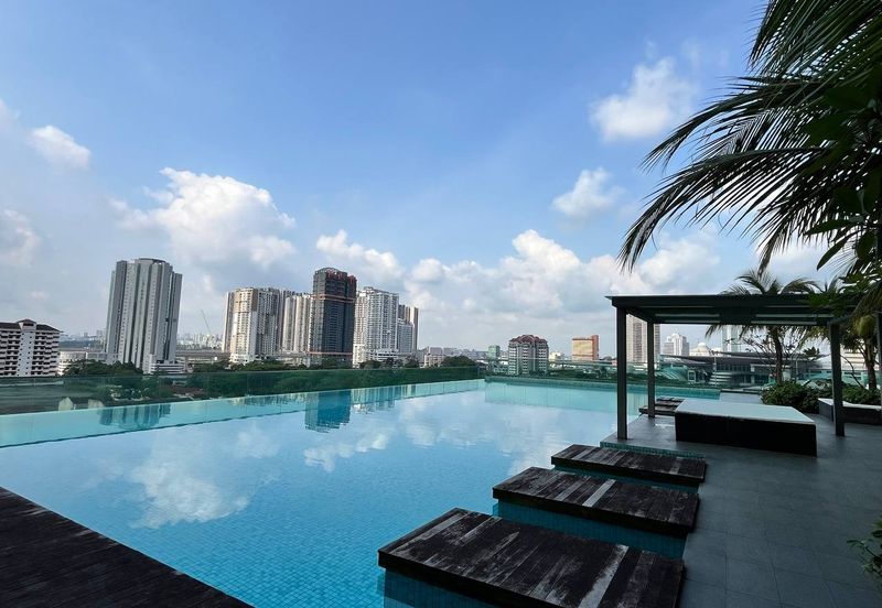 Paragon Suites @ CIQ