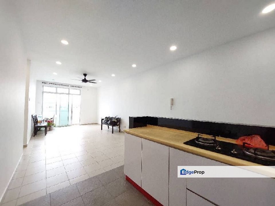 Lake View suite @ Austin Perdana For Sale, Johor, Johor Bahru