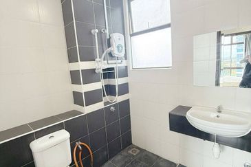 Seri Austin Luxury Apartment