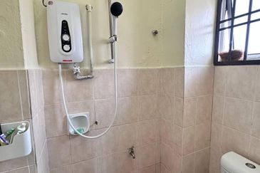 Taman Tampoi Indah II, Villa Ros