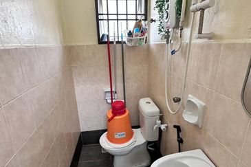 Taman Tampoi Indah II, Villa Ros