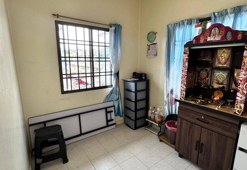 Taman Tampoi Indah II, Villa Ros