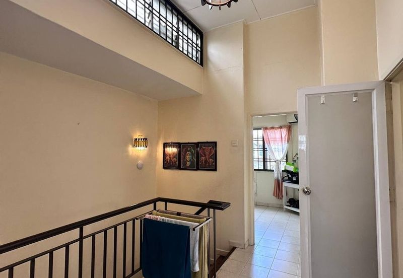 Taman Tampoi Indah II, Villa Ros