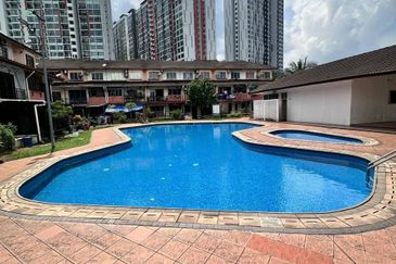 Taman Tampoi Indah II, Villa Ros