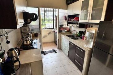 Taman Tampoi Indah II, Villa Ros