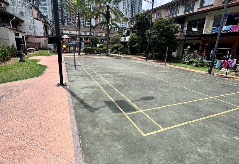 Taman Tampoi Indah II, Villa Ros